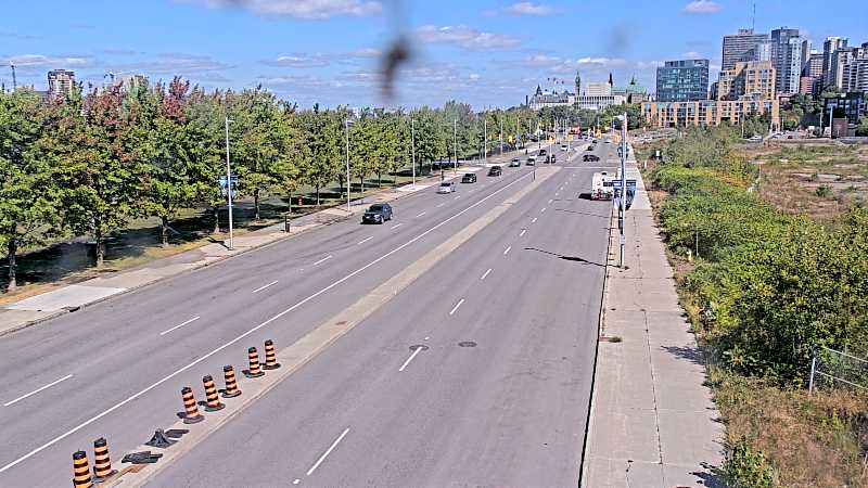 Traffic camera image at 2025-09-14 17:25:52