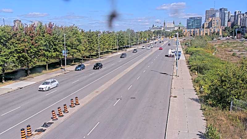 Traffic camera image at 2025-09-14 17:35:56
