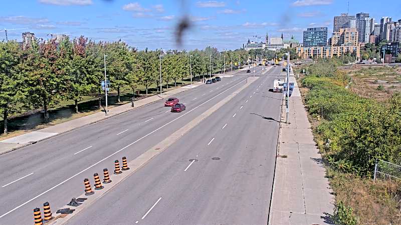 Traffic camera image at 2025-09-14 17:56:00