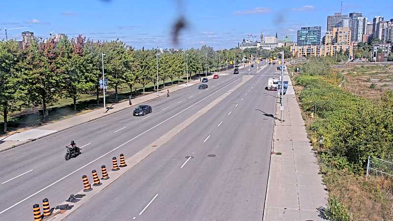 Traffic camera image at 2025-09-14 18:35:51