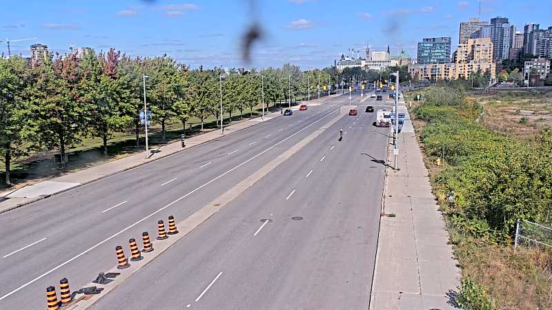 Traffic camera image at 2025-09-14 18:41:03