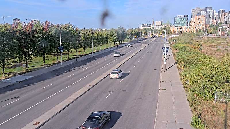 Traffic camera image at 2025-09-17 21:05:53