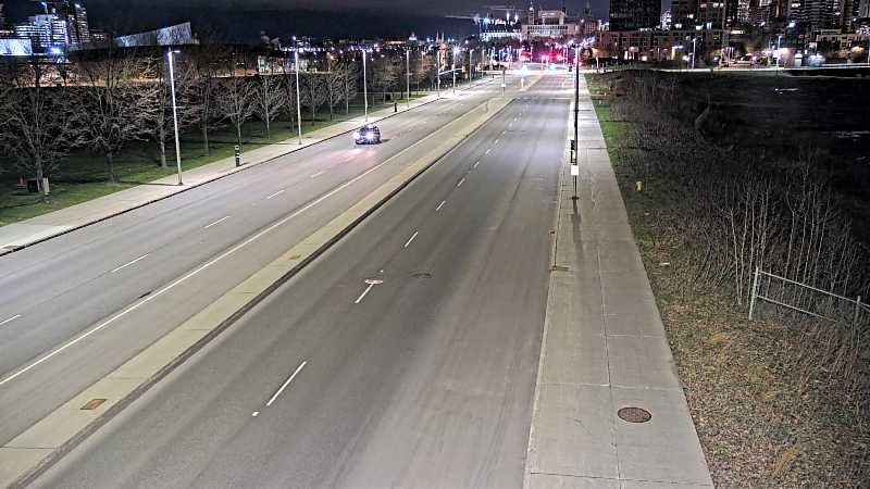 Traffic camera image at 2025-05-09 05:55:38