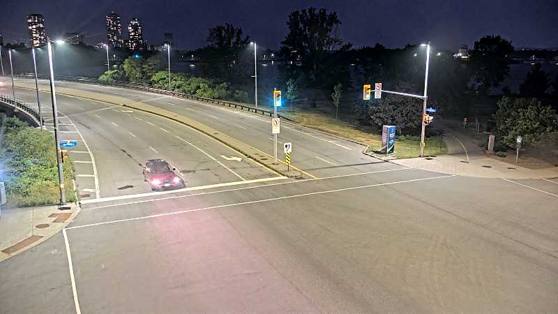 Traffic camera image at 2025-07-31 01:20:50