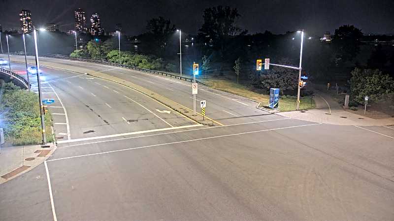 Traffic camera image at 2025-07-31 01:50:46