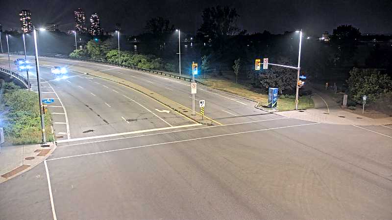Traffic camera image at 2025-07-31 02:10:47