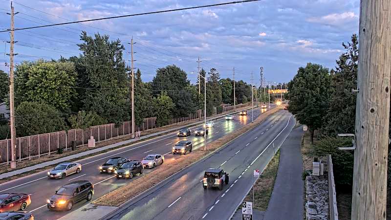 Traffic camera image at 2025-08-25 00:10:53