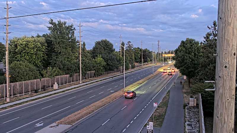 Traffic camera image at 2025-08-25 00:15:55