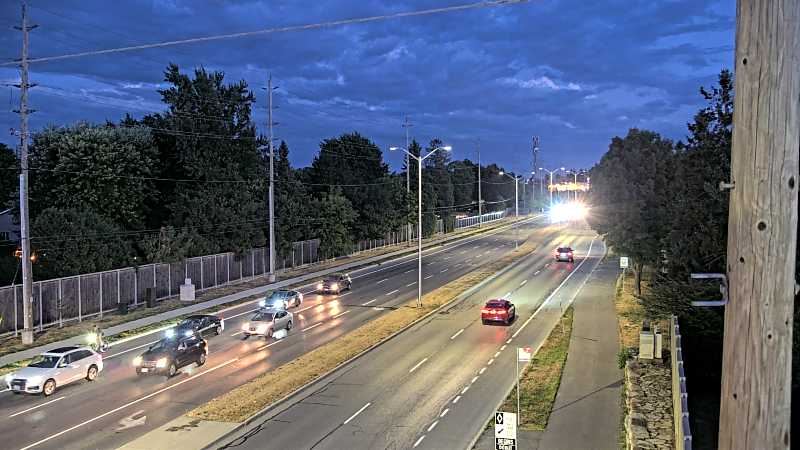 Traffic camera image at 2025-08-25 00:25:53