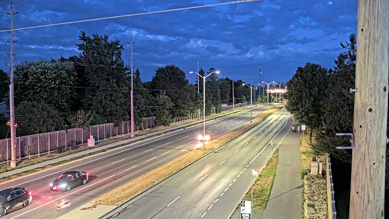 Traffic camera image at 2025-08-25 00:30:56