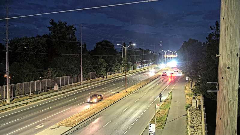 Traffic camera image at 2025-08-25 00:40:52