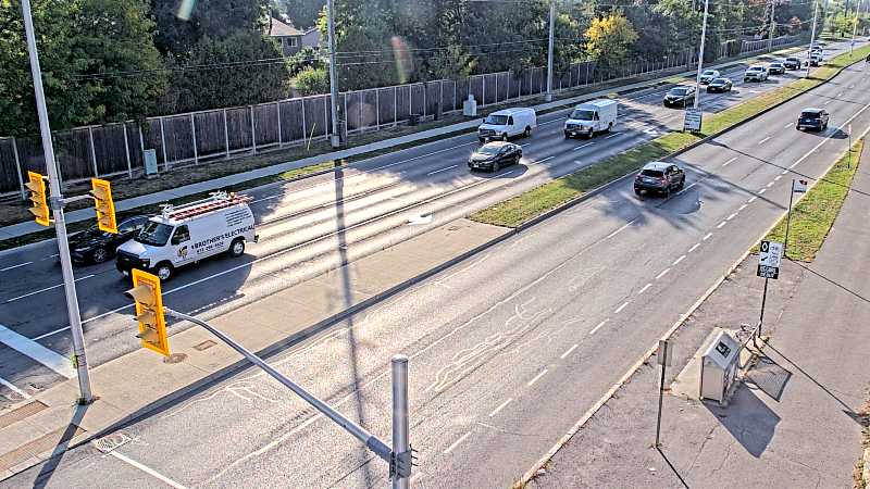 Traffic camera image at 2025-09-17 13:10:54