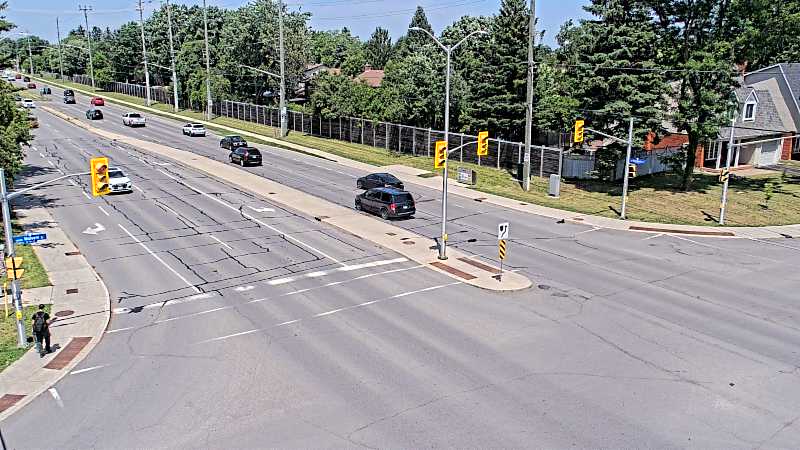 Traffic camera image at 2025-06-30 17:21:06