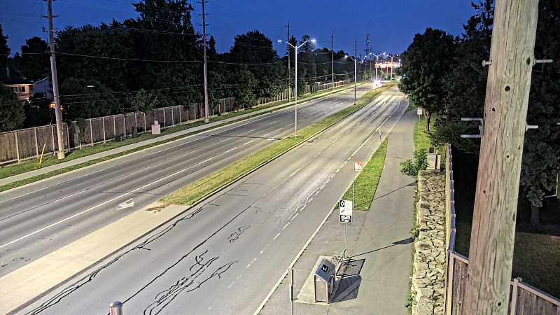 Traffic camera image at 2025-07-06 01:37:32
