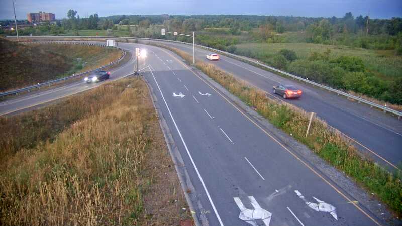 Traffic camera image at 2025-08-25 00:05:57