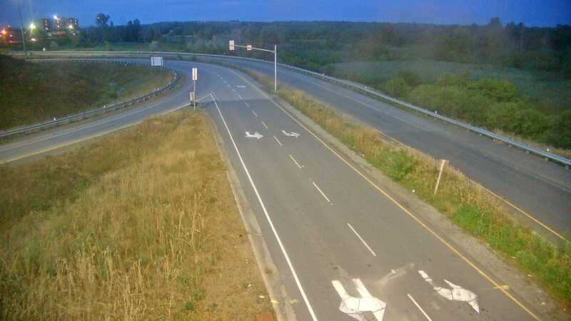 Traffic camera image at 2025-08-25 00:20:46
