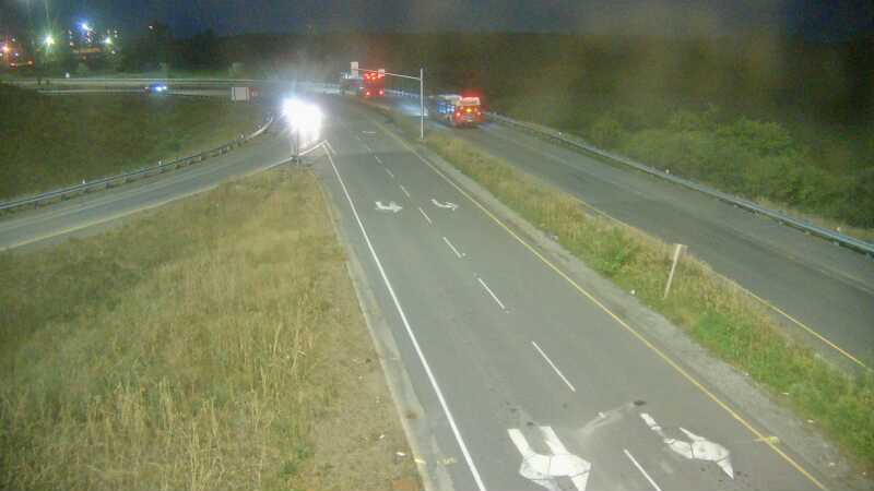 Traffic camera image at 2025-08-25 00:40:52