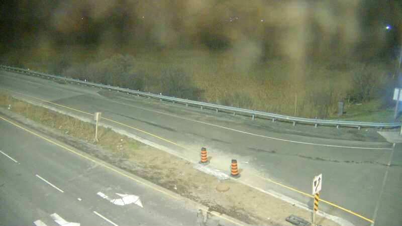 Traffic camera image at 2025-04-25 08:15:30