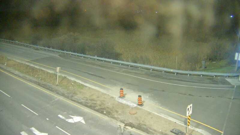 Traffic camera image at 2025-04-25 08:30:51