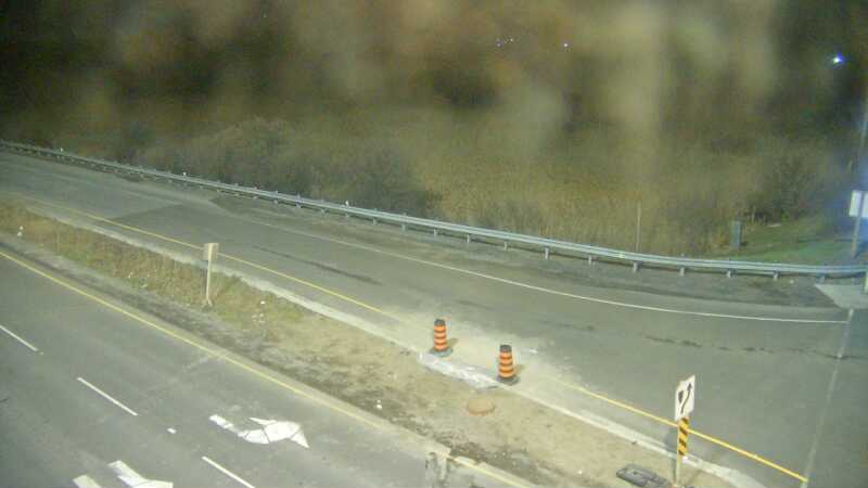 Traffic camera image at 2025-04-25 08:40:45