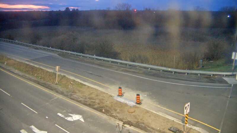 Traffic camera image at 2025-04-25 09:30:55