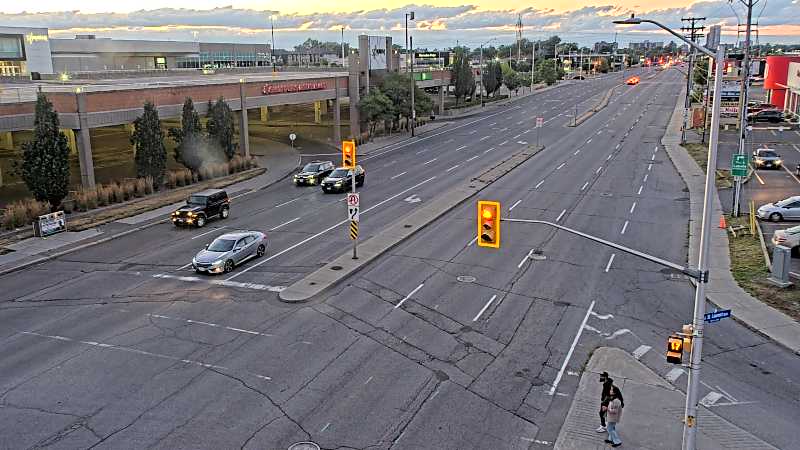Traffic camera image at 2025-08-25 00:00:55