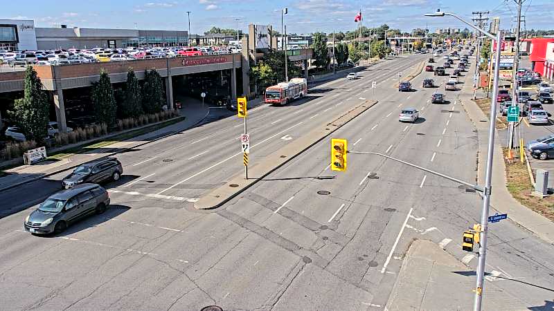 Traffic camera image at 2025-09-14 18:35:52