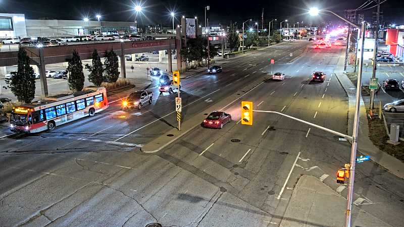 Traffic camera image at 2025-09-17 00:40:52