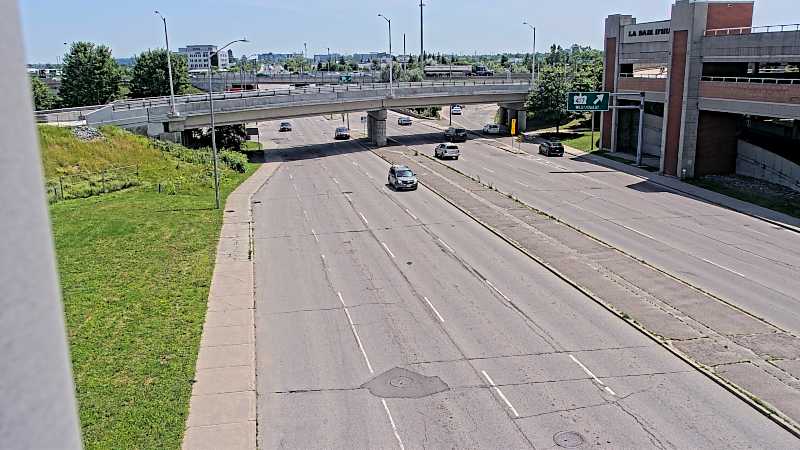 Traffic camera image at 2025-06-30 18:06:01