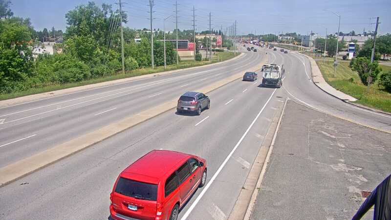 Traffic camera image at 2025-06-30 17:37:35