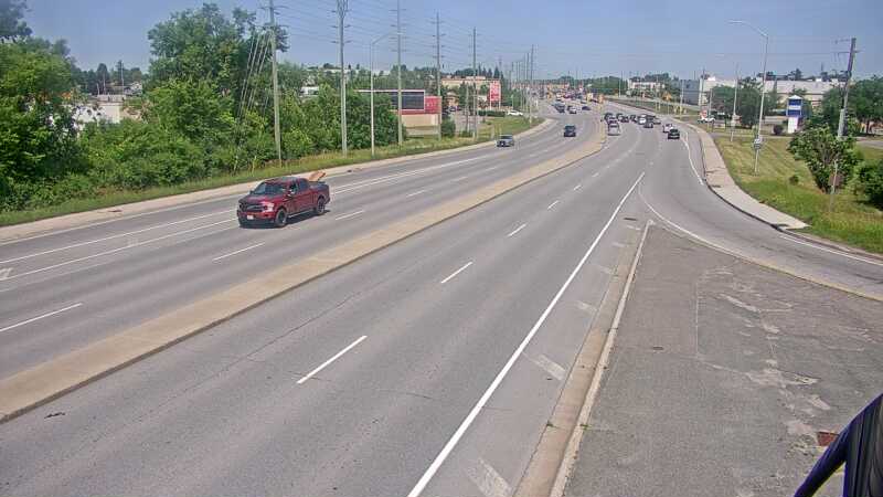 Traffic camera image at 2025-06-30 18:37:34