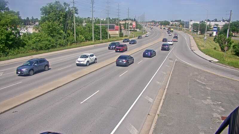 Traffic camera image at 2025-06-30 19:06:04
