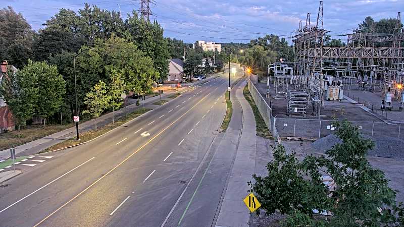 Traffic camera image at 2025-08-25 00:15:57