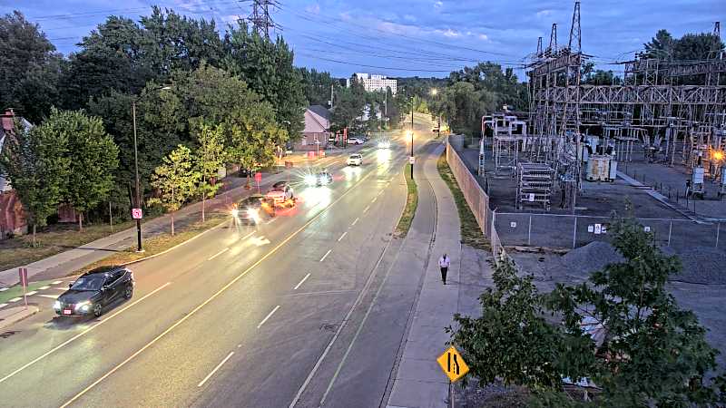 Traffic camera image at 2025-08-25 00:20:47