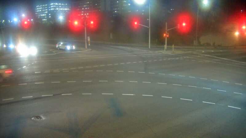 Traffic camera image at 2025-08-25 00:40:53