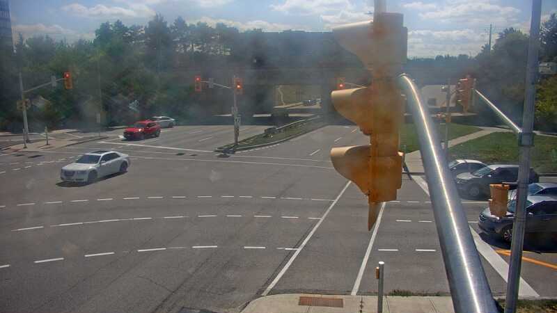 Traffic camera image at 2025-09-14 17:11:03