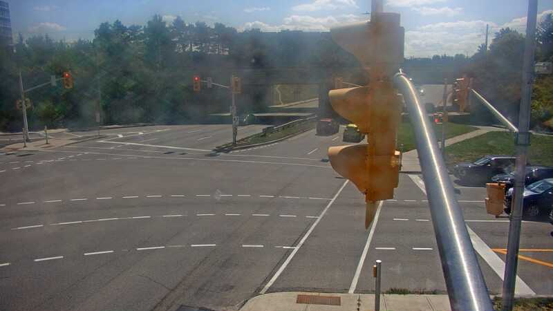 Traffic camera image at 2025-09-14 17:35:56