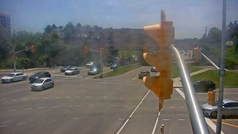 Traffic camera image at 2025-06-30 17:06:03