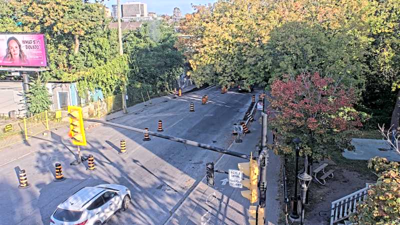 Traffic camera image at 2025-09-18 12:21:03