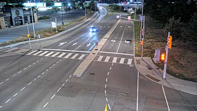 Traffic camera image at 2025-08-25 00:35:09