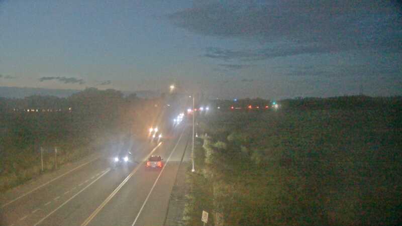 Traffic camera image at 2025-08-25 00:35:53