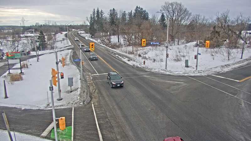 Traffic camera image at 2025-03-09 13:10:43