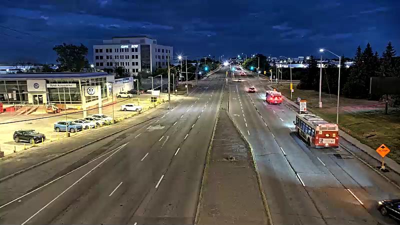 Traffic camera image at 2025-08-25 00:30:57