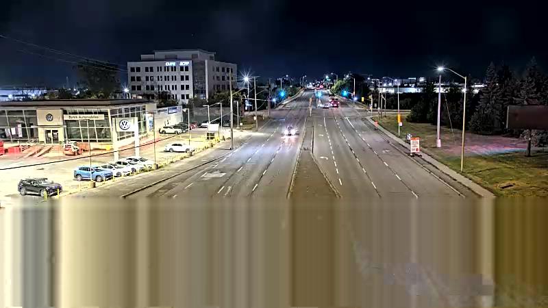 Traffic camera image at 2025-08-25 03:00:53