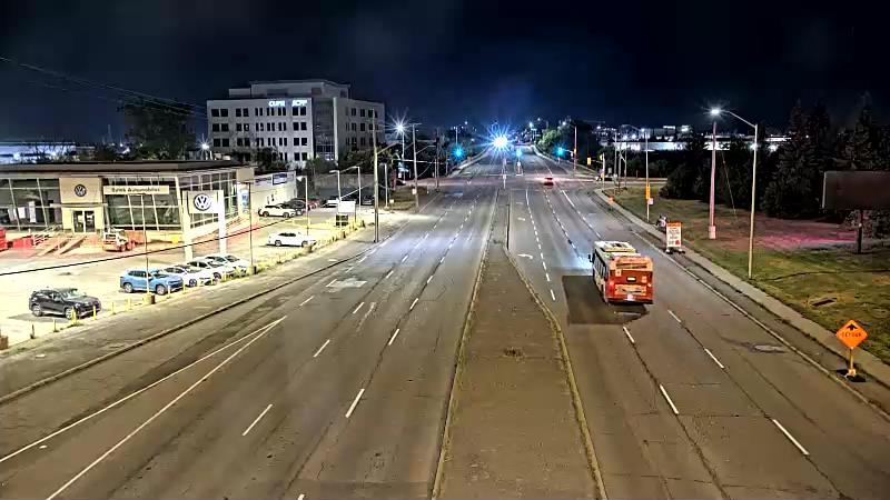 Traffic camera image at 2025-08-25 03:26:00