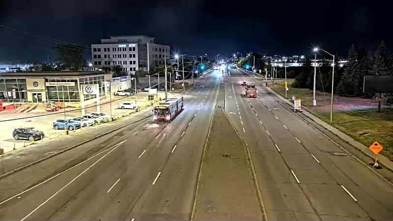 Traffic camera image at 2025-08-25 04:10:53