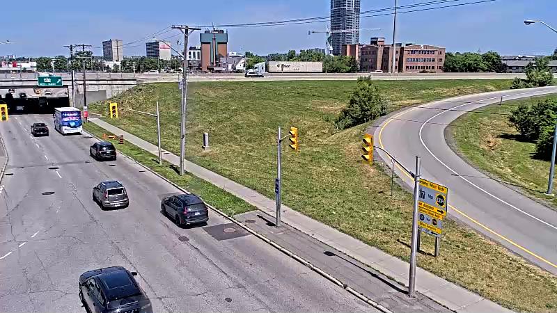 Traffic camera image at 2025-06-30 16:31:07