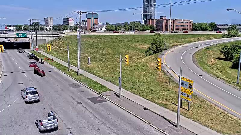 Traffic camera image at 2025-06-30 16:46:04