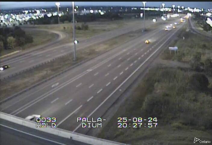 Traffic camera image at 2025-08-25 00:30:58