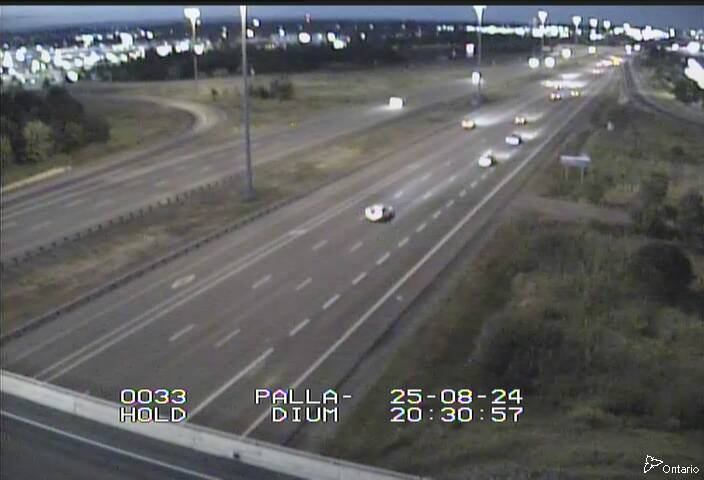 Traffic camera image at 2025-08-25 00:35:54